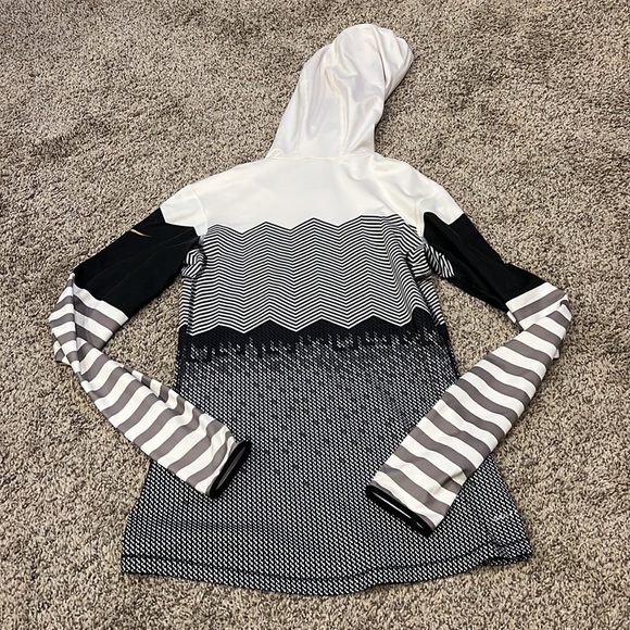 Nike Pullover - Picture 8 of 9